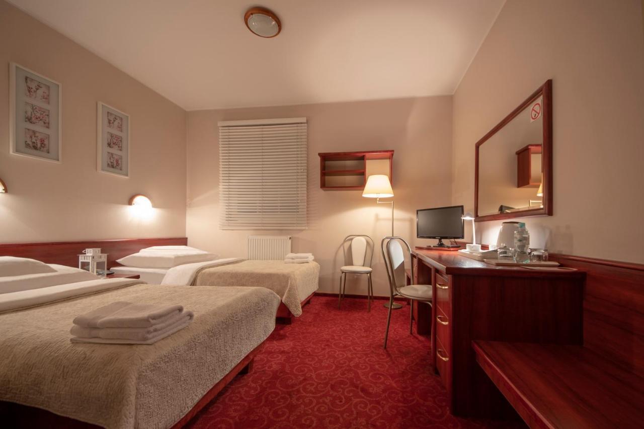 Hotel Sara Koło Εξωτερικό φωτογραφία