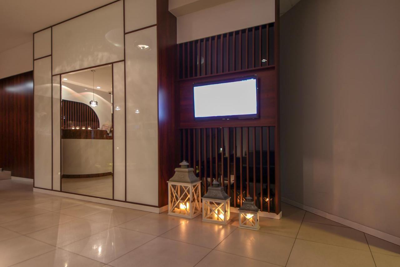 Hotel Sara Koło Εξωτερικό φωτογραφία